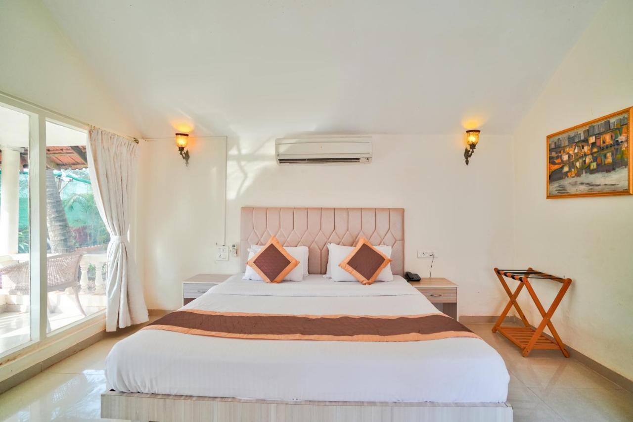 Morjim Holiday Beach Resort Exterior foto