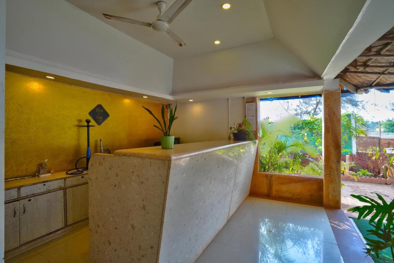 Morjim Holiday Beach Resort Exterior foto